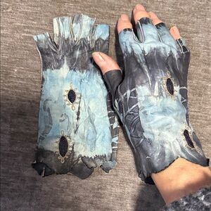 Stylish Vintage Hand Tie-Dye Blue and Black Soft Leather Fingerless Gloves